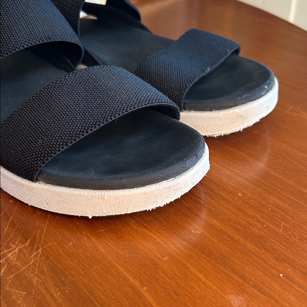 Keen Elle Backstrap Sandals - Picture 8 of 8